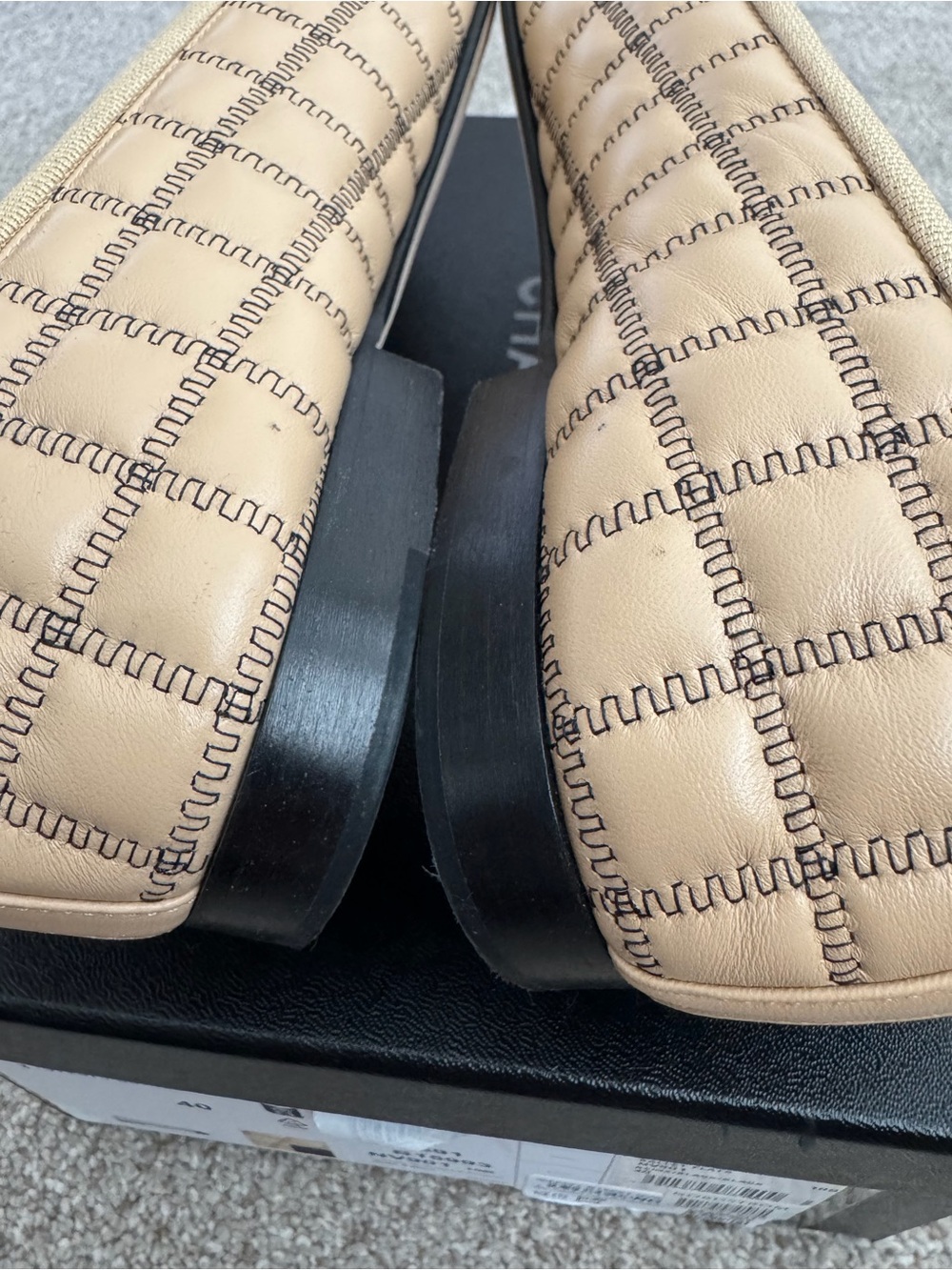 CHANEL Beige and Black Quilted Cap-Toe Leather Ballet Flats Sz 40 - Picture 7 of 16